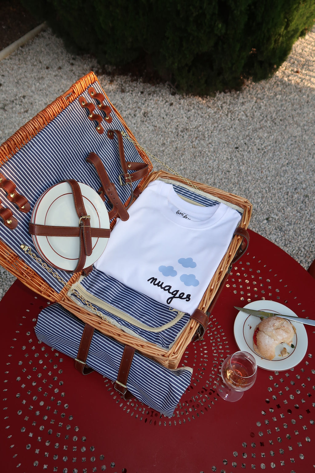 Nuages, Maison Bon Feu