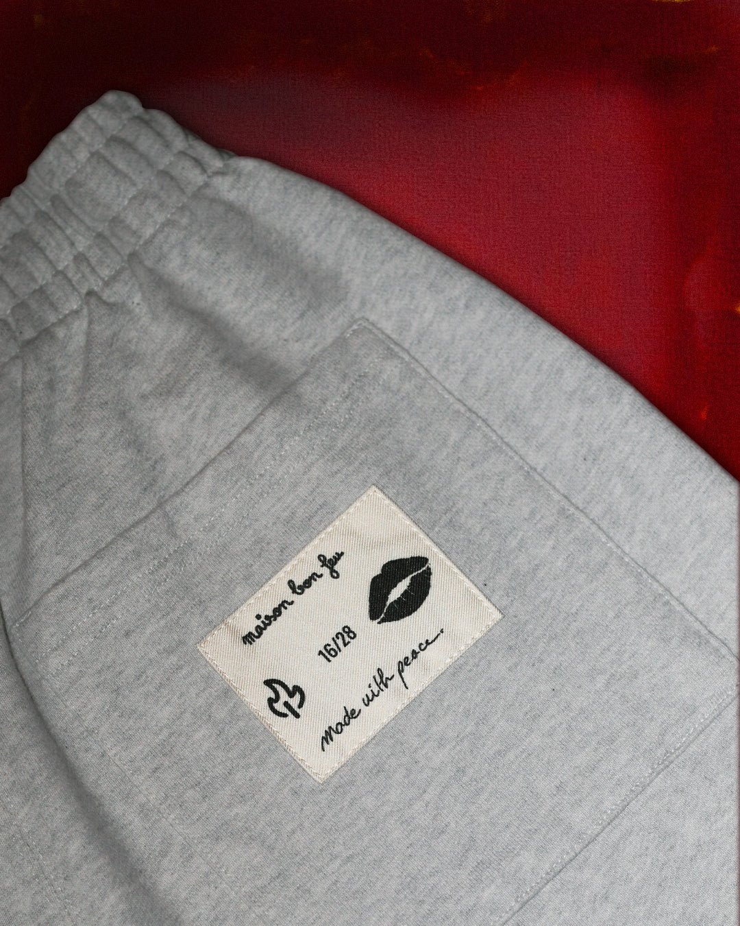 Maison bon feu, Made With peace - Le Pant